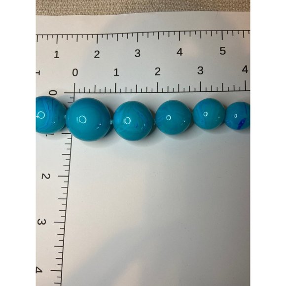 Vintage Marbled Blue Beaded Necklace - Picture 7 of 7